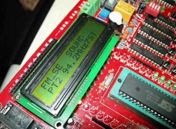 ĻǿԿƵֵΪ94.2MHz ĿǰΪź Stereo