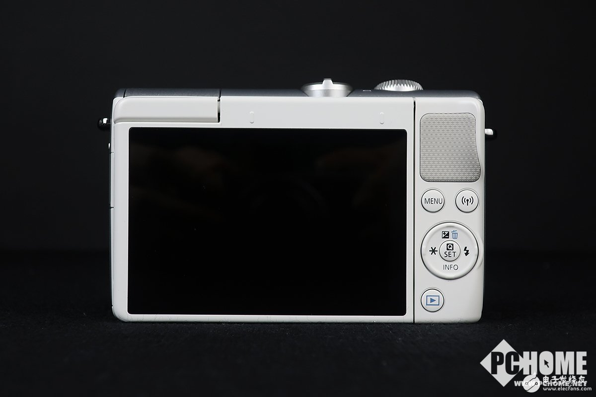 һɫʸ EOS M100