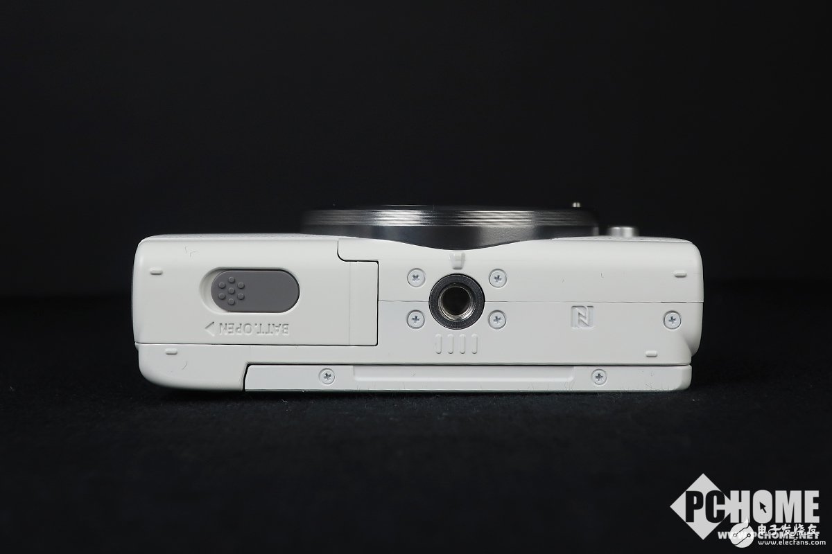 һɫʸ EOS M100