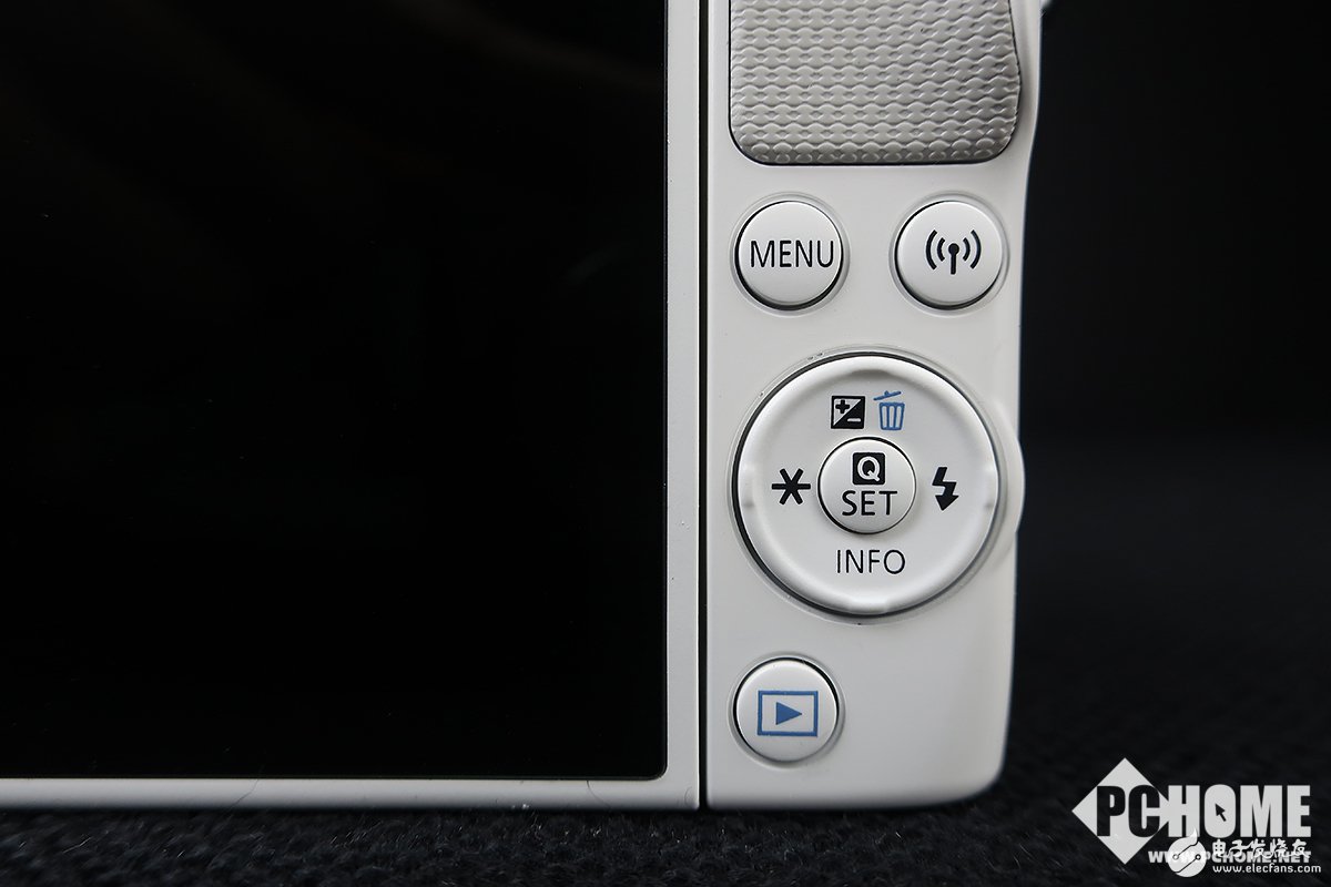 һɫʸ EOS M100