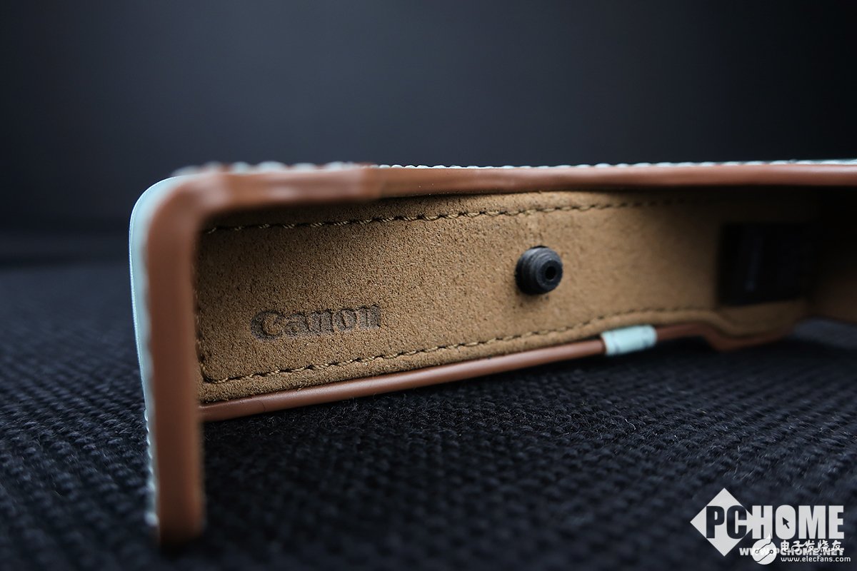 һɫʸ EOS M100